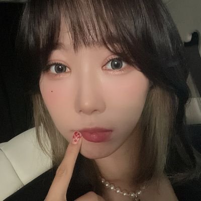 ᨳ᭬(੭ ˊ ˋ)੭
당신이 나의 이유이기 때문에
ɯe ɯıll αlɯαчs be together ɯıth ınsomnıα