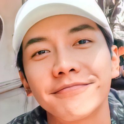 only for #LeeSeungGi #이승기 🦊 • 3/27 #AIREN forever & always with U -`♡´- | i saw LSG in MNL✨💚 • Lee Seung Gi official YT channel: https://t.co/KBiy5Iv70x