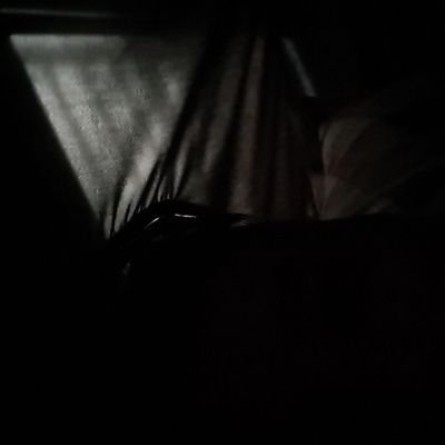나 나이많고 멀리 촌구석에 살고 이거 트위터를 잘 못하니까 뭐든 친절히 알려주지 않을꺼면 메세지 보내지 마세요. 아무리 익명이지만, 너무들 현실감이 없어서..