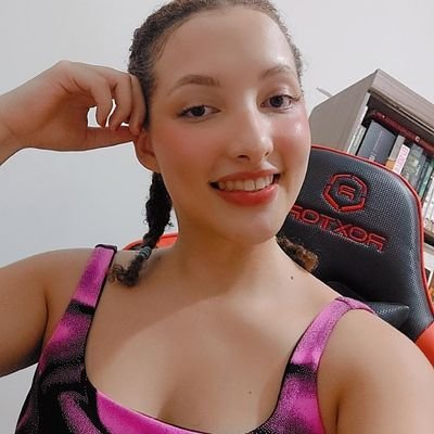 cinthysarah's profile picture. n sou nada só vivendo msm