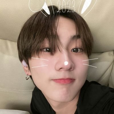 lovewinz1_'s profile picture. hoping for wins (｡’▽’｡)♡
