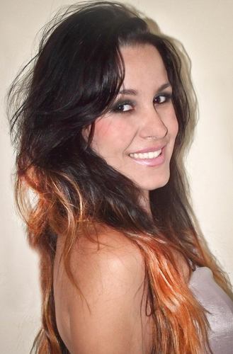 renata_som's profile picture. 