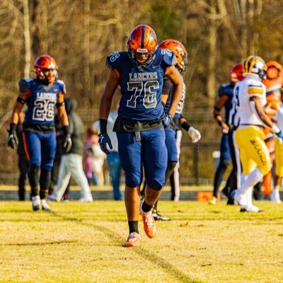 6’4 225 DE/DT |1st team all-region| 804-252-6266 @Bige.go.crazy@gmail@com https://t.co/ZNuOG7TVfs