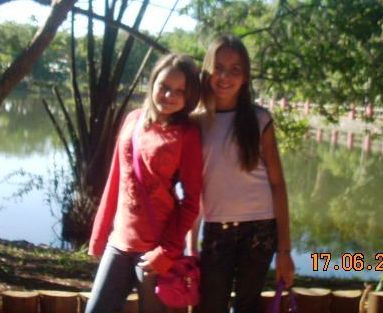 Eu??Acima de tudo e abaixo e Deus!!!amo muito minha familia e amigos!! Since:13/09/2011