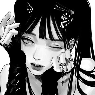 sideccblack's profile picture. mika