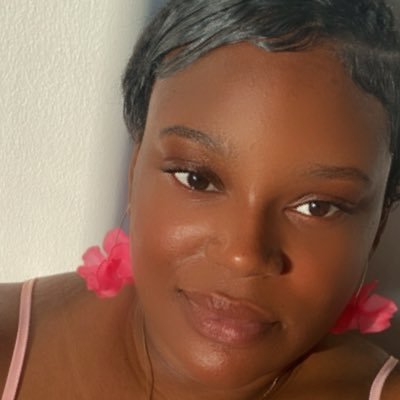 azure_azzy's profile picture. No Need For An Bio Just Follow