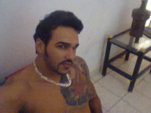 Sou um cara muito gente boa,quero conheçer pessoas boas p fazer amizades..
E conheçer novas gatttas gatinhhas ....;)