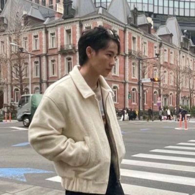 yinwar_64849202's profile picture. 