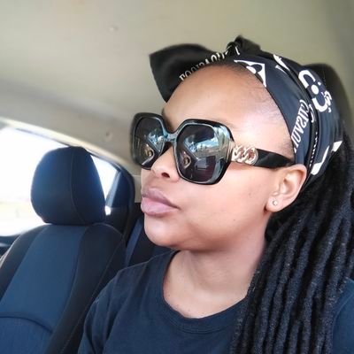 🇸🇿:RETOSA certified expert
👩🎓:International Tourism Degree Holder
👩👦:A Mom