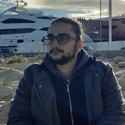 En pleine reconversion professionnelle en développement front end 🖥🖥 et je fais aussi un peu de gaming sur twitch 🤠🤠