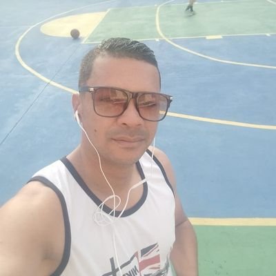 ARTUROBOND6's profile picture. 