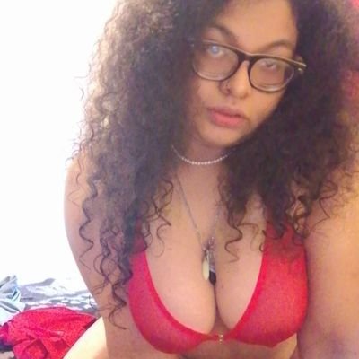 CREADORA DE CONTENIDO ADULTO 🔞
Delicious+Curvy
Los regalitos me ponen mojadita 🥵
📷IG: @kattnigga
Peruana
NO DOY ENCUENTROS.