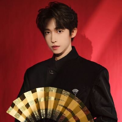 notliuyu's profile picture. —for 刘宇。