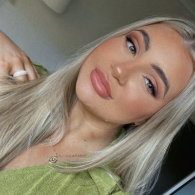 clarebeth_'s profile picture. 