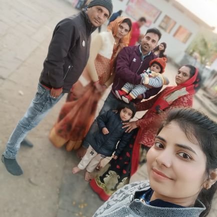 RohitVaishnavB1's profile picture. दोस्त को दौलत की निगाह से मत देखो ।
वफ़ा करने वाले दोस्त अक्सर गरीब हुआ करते है।।