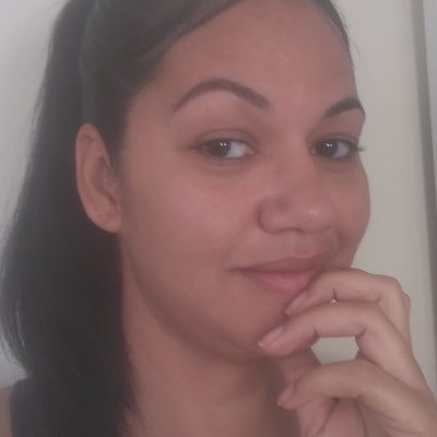 desde 1982 tentando entender o que é pra fazer.
Mãe de dois 💙💙
Aquariana com asc em gêmeos 😏 Flamenguista❤️🖤
Estudante de pedagogia 🧑🏫⚜️
LGBTQIA+🏳️🌈
