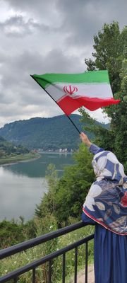 ارشد فلسفه علامه، هنرجوی سینما، معلم هنر،علاقمند به سفر، تاریخ و فلسفه
