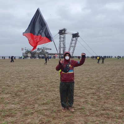 Kollektivist, Anarchist🖤, Aktivist✊🏼, depressivundtrotzdemglücklich🙈, „Da die Menschheit dem Kind das beste schuldet, das sie zu geben hat.“ Born at 340 ppm