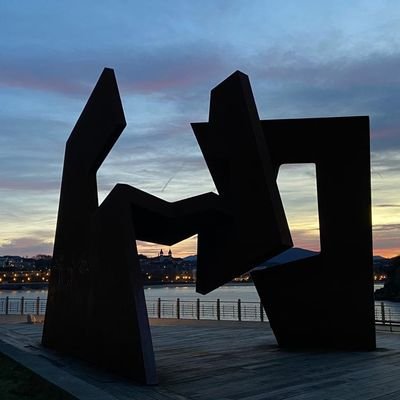 UtrimqueR's profile picture. 