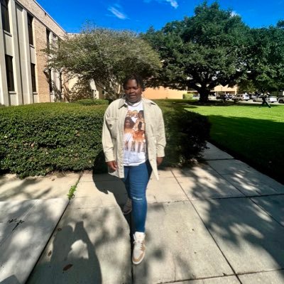 she/her/ro. 🌾 | alcornalum. | sulc ‘25 ⚖️ | approaching greatness. ⚡️