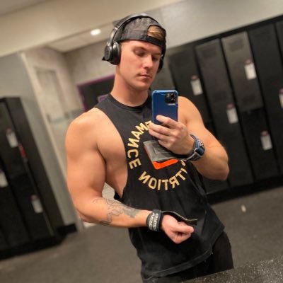 Logann_Gr's profile picture. Dog Dad. Avid Gamer.