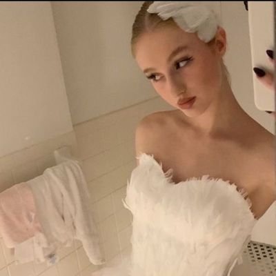 Isiaae_'s profile picture. ﾟ☾ ﾟ｡⋆