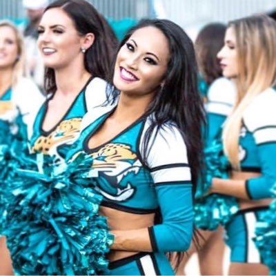 🏈 former #Jaguars cheerleader | 🖥 @TIAA UI/UX designer | 💖 ballet dancer | 🐯 MIZZOU grad | 💁🏻‍♀️ FB: theotherAP | 👻 SC: theotherAP