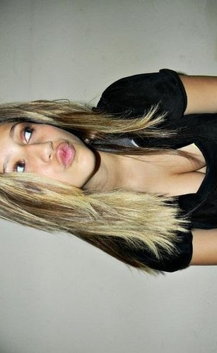 Sou como você me vê. Posso ser leve como uma brisa ou forte como uma ventania, depende de quando e como você me vê passar.