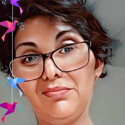 venezolana, emprendedora, guerrera, hija, madre, abuela.