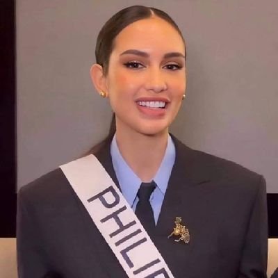 midniiights's profile picture. love you to the moon & saturn ✧