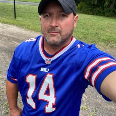 #BillsMafia 🦬. Bills and SU Orange fanatic