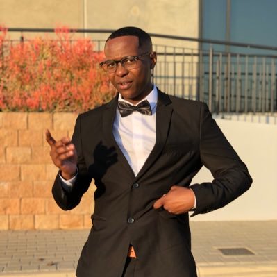 oraaabz's profile picture. South African technical creative. 🇿🇦 Master of Light 💡. Software and data enthusiast