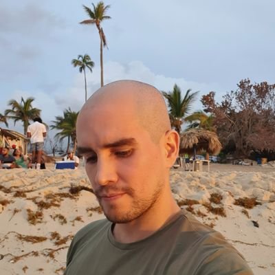 emilioruizg's profile picture. Pillo buenagente.
🇨🇴