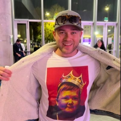 Tatermcnuggies's profile picture. Stay at home roommate