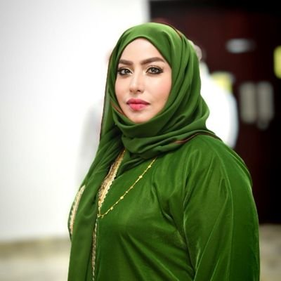 كاتبة عمانية، رئيسة مجلس إشراقات ثقافية، نائبة رئيس الجمعية العمانية للكتاب والأدباء _فرع ظفار، ومشرفة الفروع في الجمعية الرئيسة، صاحبة هشتاق: #ظفار_تقرأ