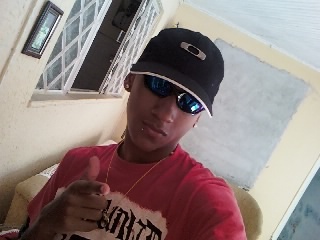 O amor jamais foi um sonho, o amor, eu bem sei, já provei, é um veneno medonho. É por isso que se há de entender que o amor não é ócio, e compreender que o amo