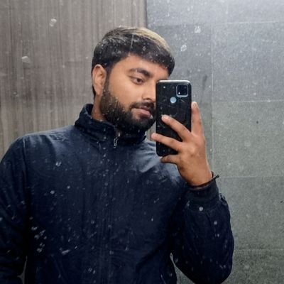 howudoing_sinha's profile picture. यूँ ही चला चल राही🤙🏻