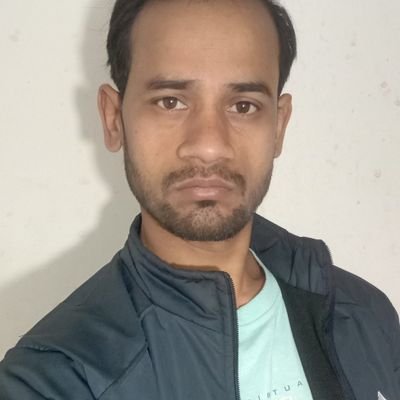 दुनिया तो चाहती है यूं ही
फ़ासले रहें
दुनिया के मश्वरों पे न जा