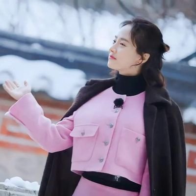 imsonjiyoung's profile picture. I'm back, but only on Twitter 😅❤️‍🔥❤️‍🔥
