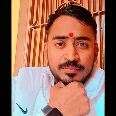 VickyPandeyy's profile picture. LET ME BE THAT I AM AND SEEK NOT TO ALTER ME.