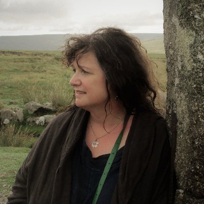Poet & poetry facilitator. Bristolian. Border Collie wrassler. 5th collection 'Learning Finity', published by IDP. She/her 
https://t.co/igTzwBSy5R