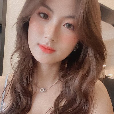 10Davyna's profile picture. 🤩