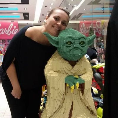 luh_direita's profile picture. Nossa bandeira jamais será vermelha!!!