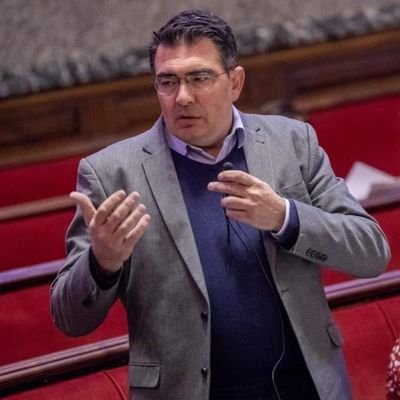 Ingeniero. Gestión empresarial, calidad y equipos de alto rendimiento. Ex-concejal 8 años en Ayuntamiento de Valencia. Consejero de EMT, Urbanismo y Movilidad