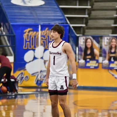 Abernathy | C/o '23 | 6'5 | 185lbs | ATH🏀 | QB/FS #1 🏈 https://t.co/qeT1dw9WvG