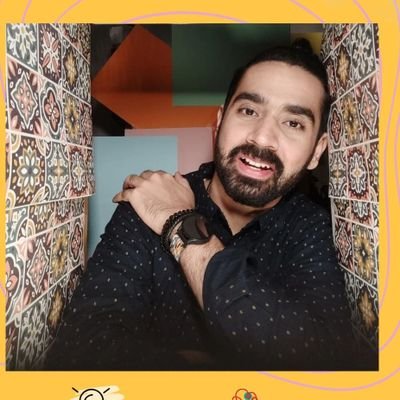 saelsailesh's profile picture. Former Business Consultant Turned Educator
Noodle Haired English Coach @ GrowEdd
Conceptualizing Maai & CommX
Founder: https://t.co/fCtlqmsHfT