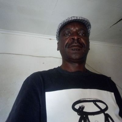 louphiri's profile picture. 