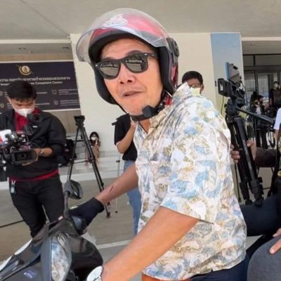 realhappymoon's profile picture. อยากรวยเหมือนในหลวง #กุรำคาญแอคบอทแขก