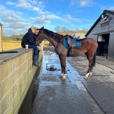 My interests are Cars 🏎️ Tech📱 Films 🎬 and Xbox 💚 Always at the stables 🐎
I support Manchester United ⚽