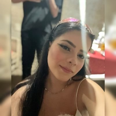 bibi_souza07's profile picture. 🍯🪞💛
.
Menina risonha,que ri e fuma maconha🍁😌
.
.
.
🦅🤍🖤